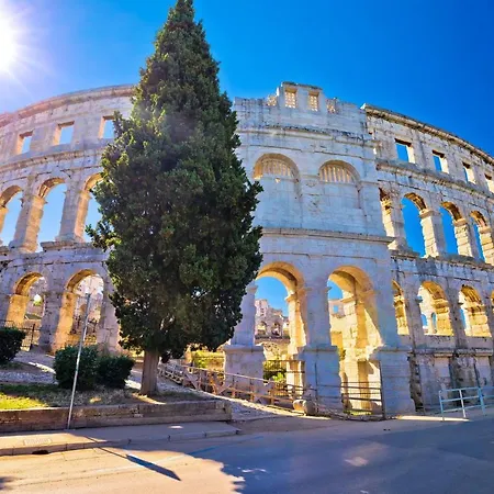 Monte Rizzi Apartment *